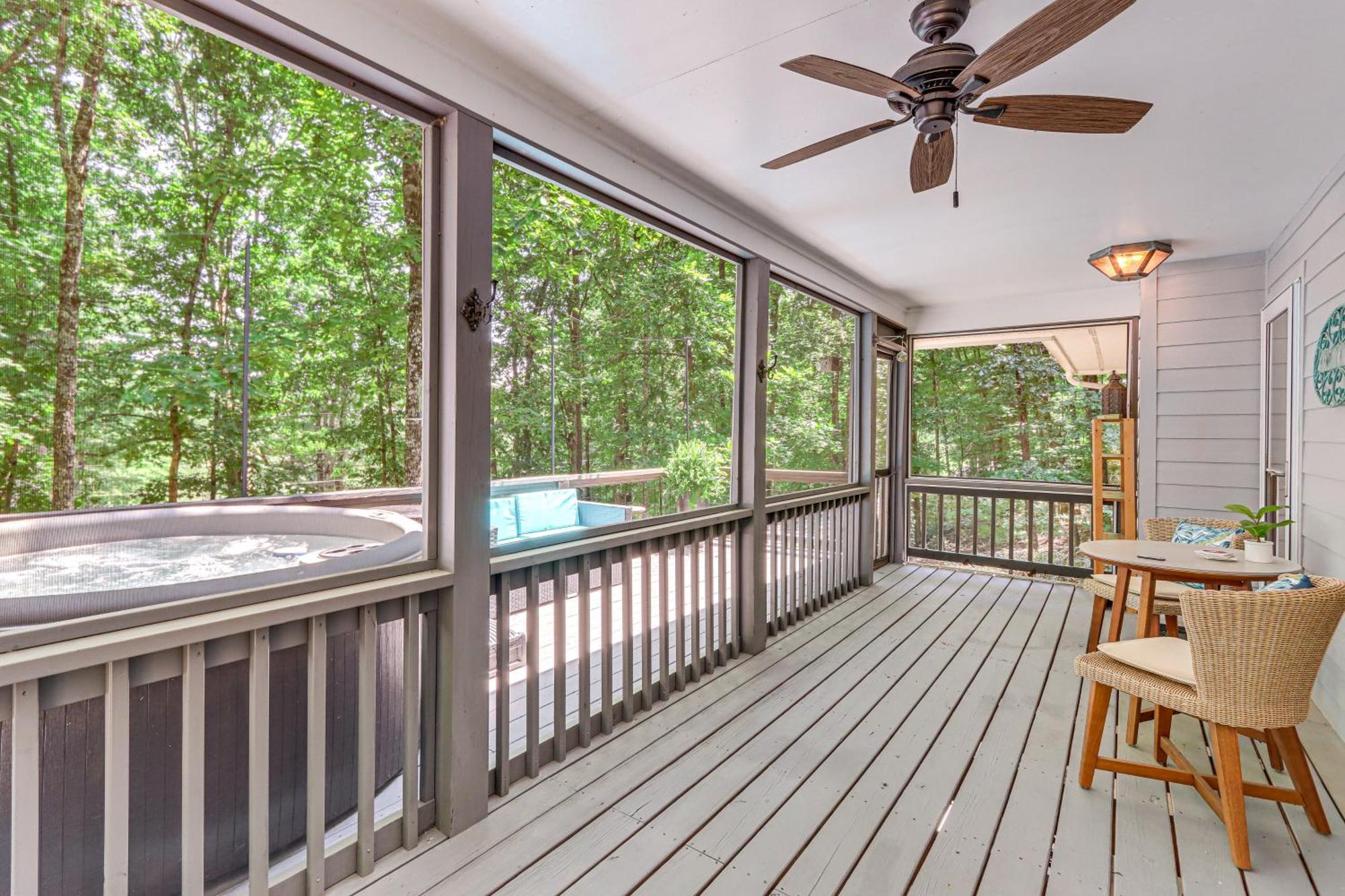 Pet-Friendly Home With Hot Tub In Blue Ridge! Bagian luar foto
