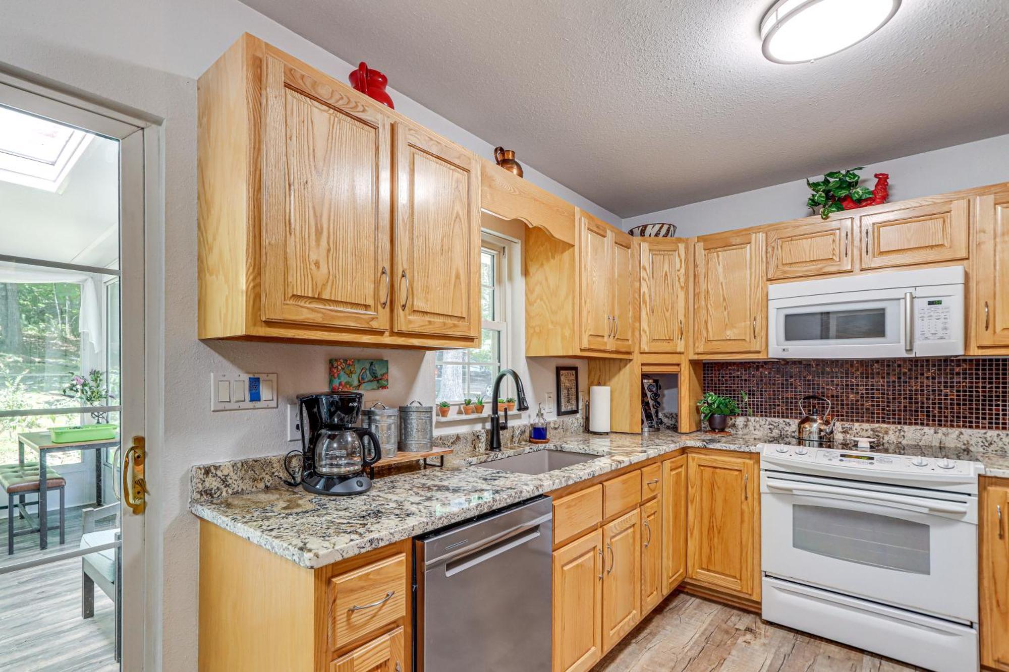 Pet-Friendly Home With Hot Tub In Blue Ridge! Bagian luar foto
