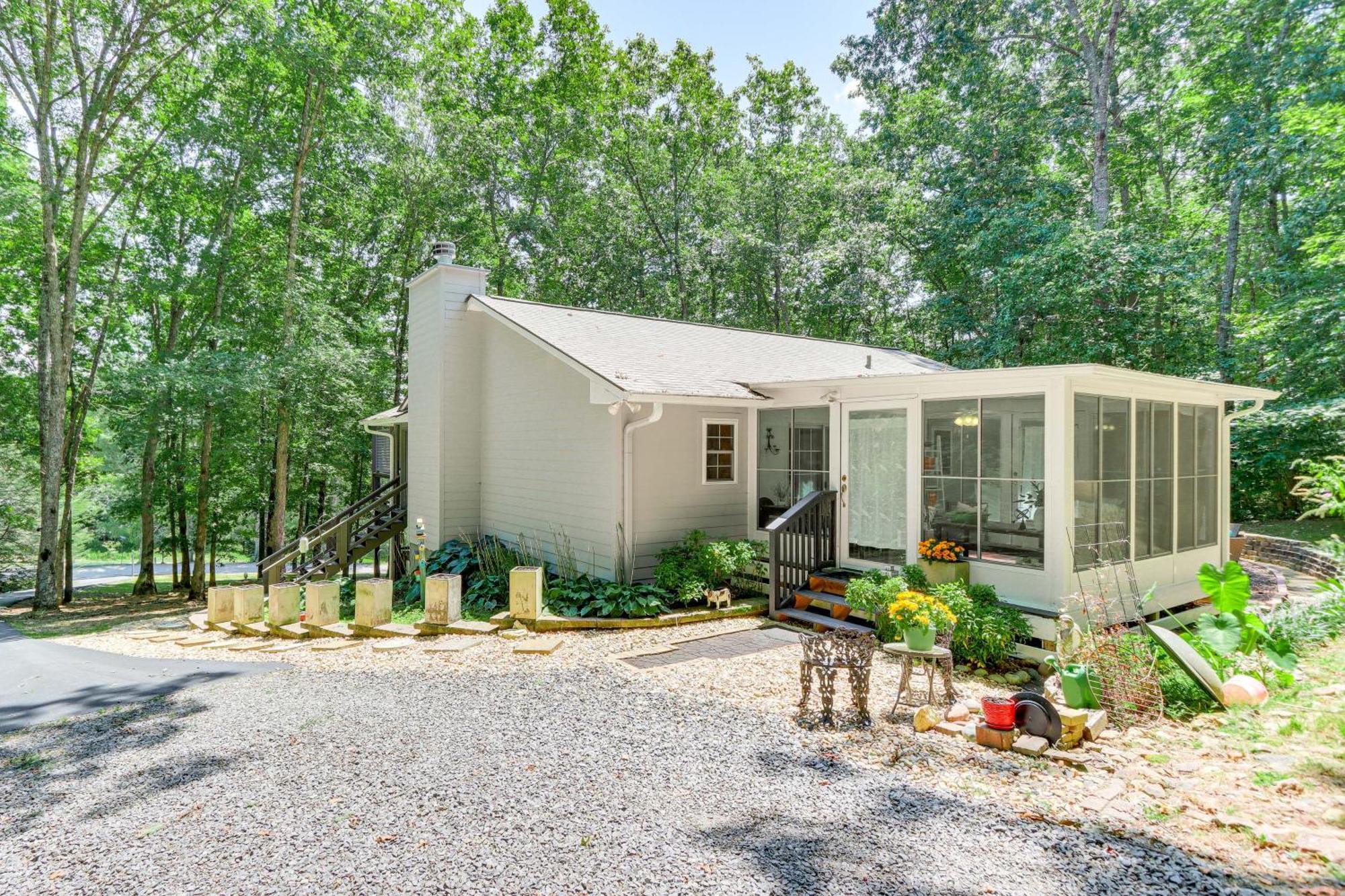 Pet-Friendly Home With Hot Tub In Blue Ridge! Bagian luar foto